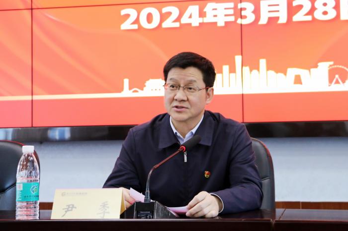 纵深推进全面从严治党，营造风清气正发展氛围1 (4).jpg