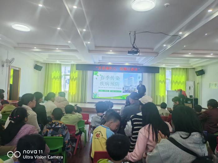 传递雷锋精神，温暖特殊儿童1 (2).jpg