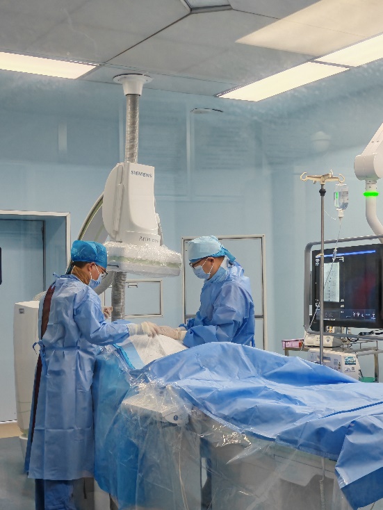 “缠腰蛇”剧痛难忍？看这家医院如何用“电脉冲”破解顽痛困局1 (1).jpg